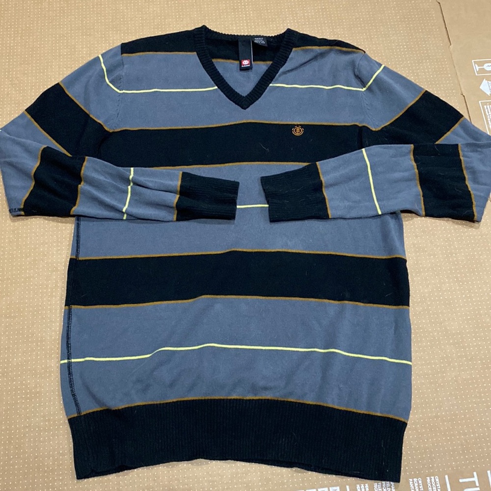 Element V neck long sleeve